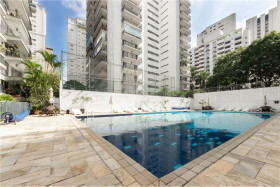 Apartamento com 3 Quartos à Venda, 168 m² em Moema - São Paulo