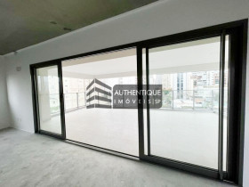 Apartamento com 4 Quartos à Venda, 246 m² em Itaim Bibi - São Paulo