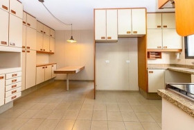 Apartamento com 5 Quartos à Venda, 220 m² em Moema - São Paulo