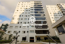 Apartamento com 3 Quartos à Venda, 208 m² em Moema - São Paulo