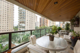 Apartamento com 4 Quartos à Venda ou Locação, 387 m² em Vila Nova Conceição - São Paulo