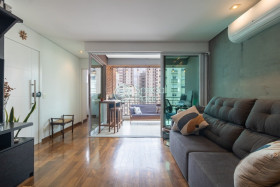 Apartamento com 2 Quartos à Venda, 200 m² em Brooklin - São Paulo