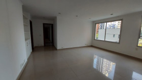Apartamento com 3 Quartos à Venda, 105 m² em Moema - São Paulo