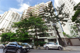 Apartamento com 3 Quartos à Venda, 158 m² em Vila Nova Conceição - São Paulo