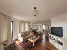 Apartamento com 4 Quartos à Venda, 180 m² em Vila Mariana - São Paulo