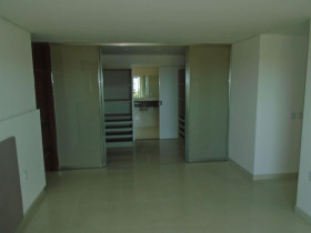 Apartamento com 4 Quartos à Venda, 248 m² em Patriolino Ribeiro - Fortaleza