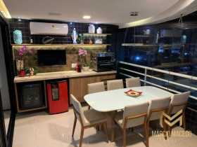 Apartamento com 3 Quartos à Venda, 243 m² em Patriolino Ribeiro - Fortaleza