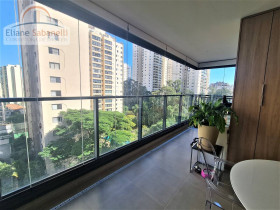 Apartamento com 2 Quartos à Venda, 66 m² em Campo Belo - São Paulo