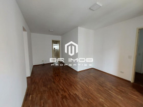 Apartamento com 3 Quartos à Venda, 75 m² em Moema - São Paulo