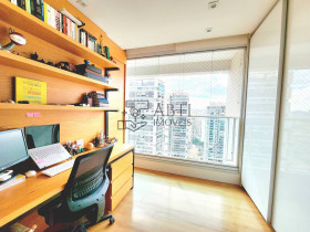 Apartamento com 3 Quartos à Venda, 230 m² em Brooklin - São Paulo