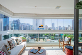 Apartamento com 3 Quartos à Venda,  em Cidade Monções - São Paulo
