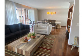 Apartamento com 3 Quartos à Venda, 200 m² em Moema - São Paulo