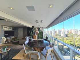 Apartamento com 2 Quartos à Venda, 250 m² em Brooklin - São Paulo