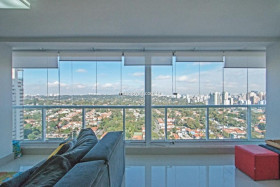 Apartamento com 2 Quartos à Venda, 130 m² em Campo Belo - São Paulo