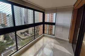 Apartamento com 4 Quartos à Venda, 130 m² em Vila Nova Conceição - São Paulo
