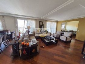 Apartamento com 3 Quartos à Venda, 202 m² em Vila Dom Pedro I - São Paulo