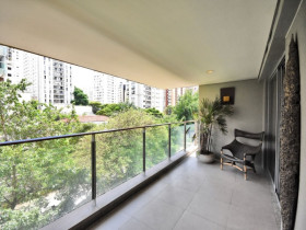 Apartamento com 1 Quarto à Venda,  em Vila Nova Conceição - São Paulo