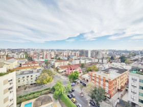 Apartamento com 2 Quartos à Venda,  em Cristo Redentor - Porto Alegre
