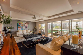 Apartamento com 4 Quartos à Venda, 245 m² em Cidade Monções - São Paulo