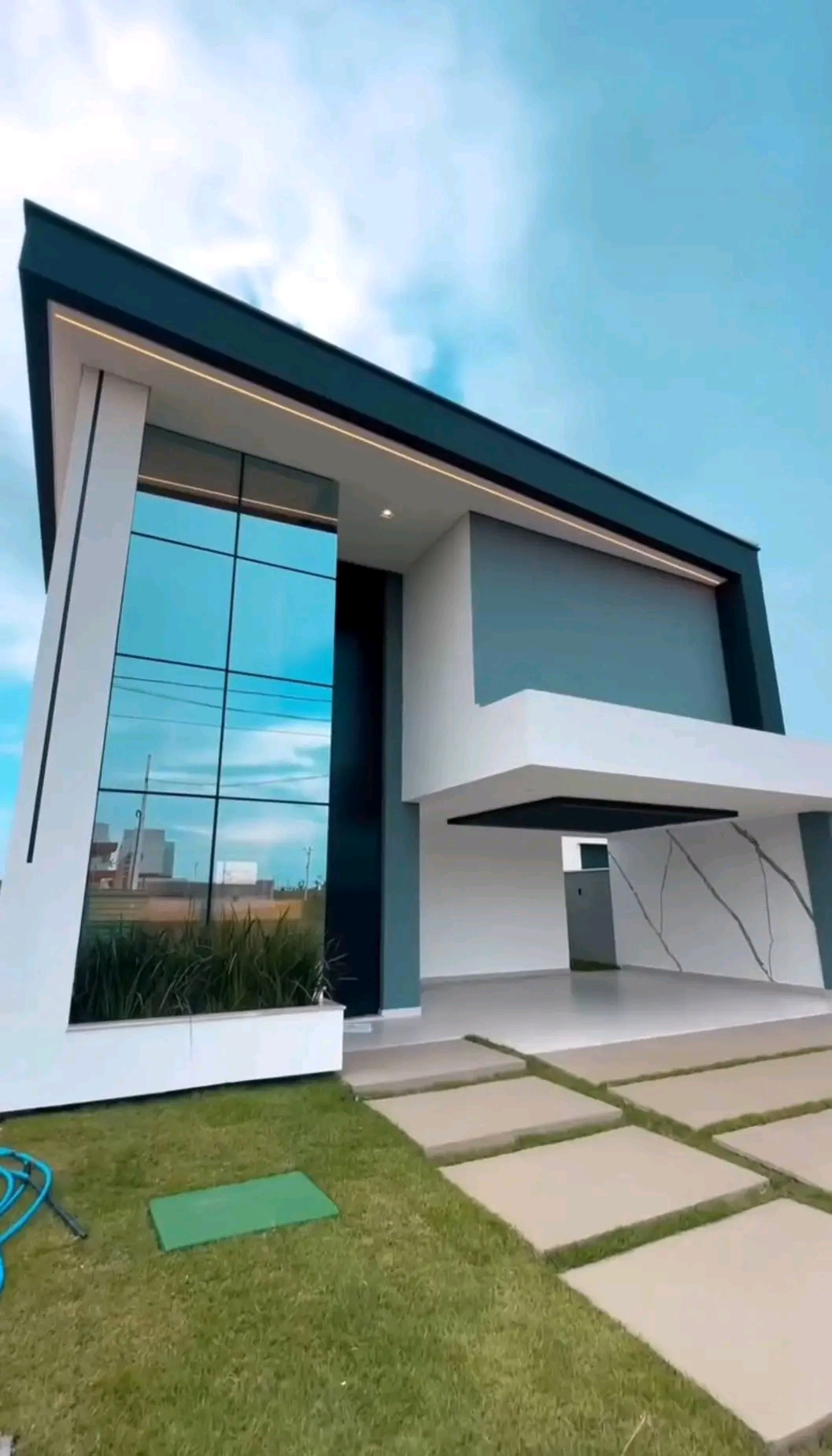 Foto do imóvel Casa de Condomínio com 4 Quartos à Venda, 250 m²em Cidade Alphaville  - Eusébio