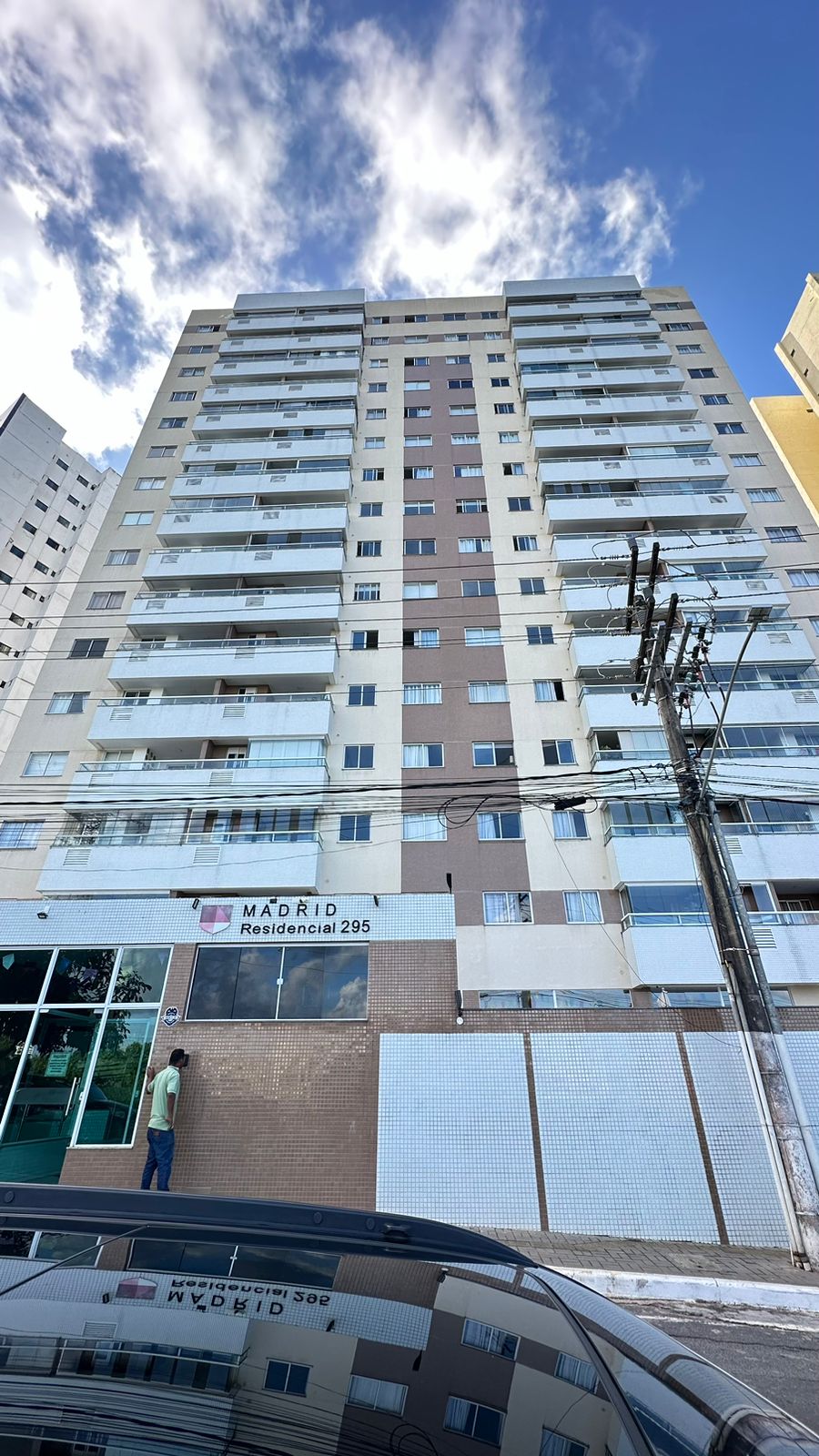 Imagem de fundo do condomínio Condomínio Condominio madrid - Luiz Anselmo - Salvador - BA