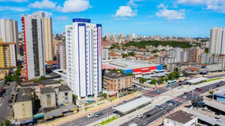 Foto do imóvel Apartamento com 3 Quartos à Venda,  em Fátima - Fortaleza
