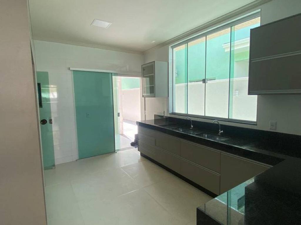 Imagem Casa de Condomínio com 3 Quartos à Venda, 245 m²em Jardins Atenas - Goiânia
