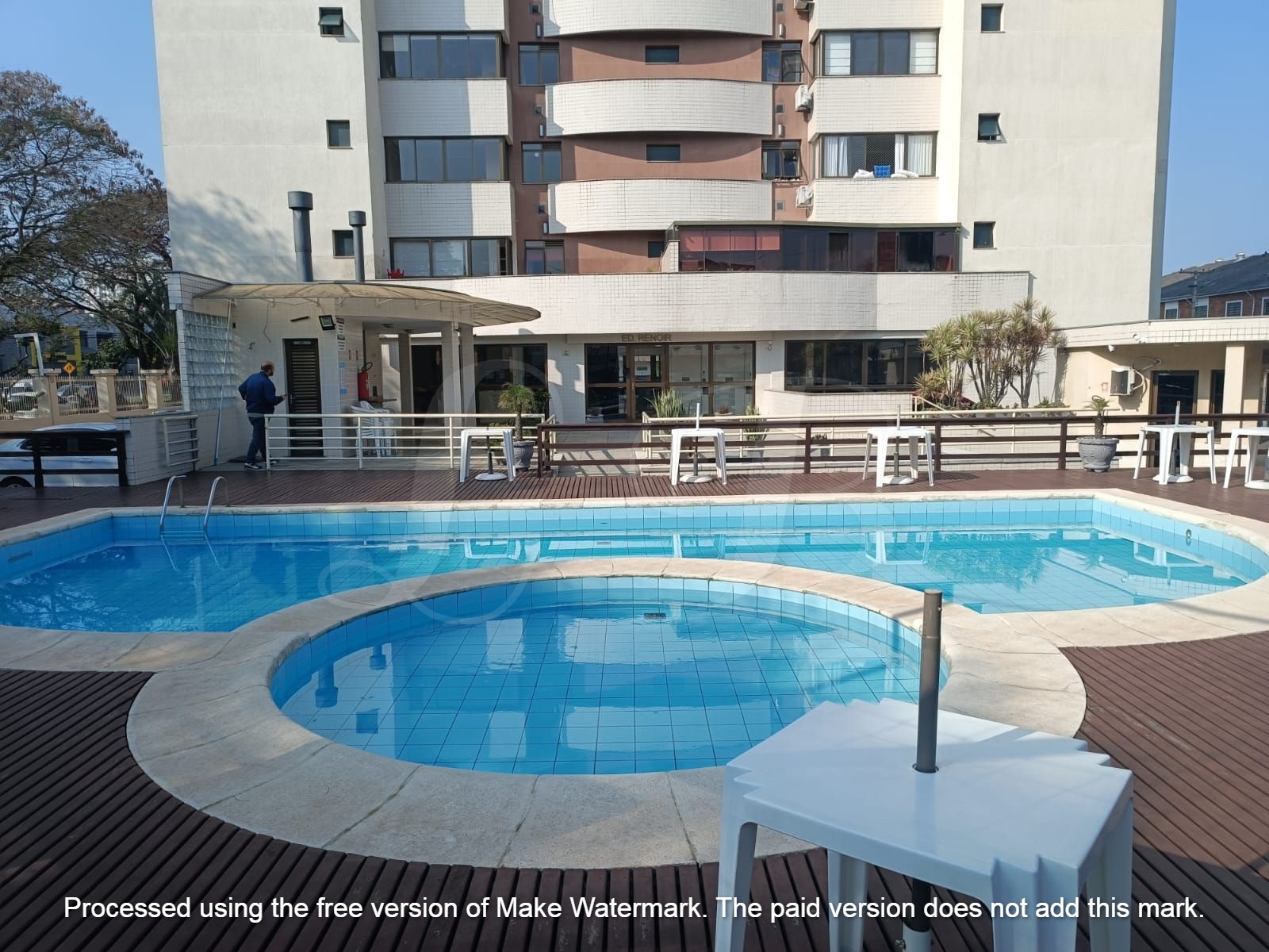 Imagem de fundo do condomínio Condomínio Condominio Paris - Sarandi - Porto Alegre - RS