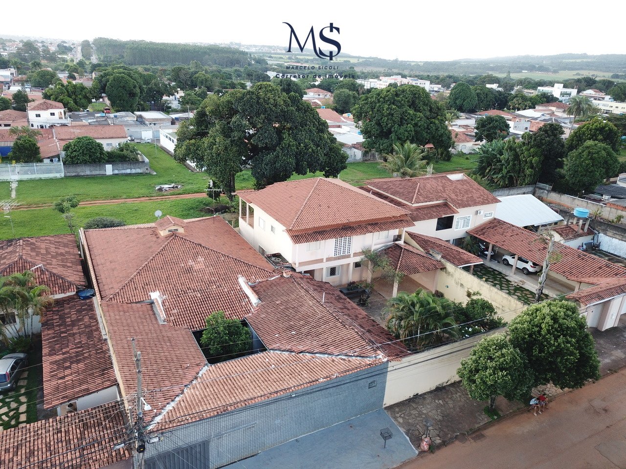 Imagem Casa com 6 Quartos à Venda, 525 m²em Sobradinho - Brasília