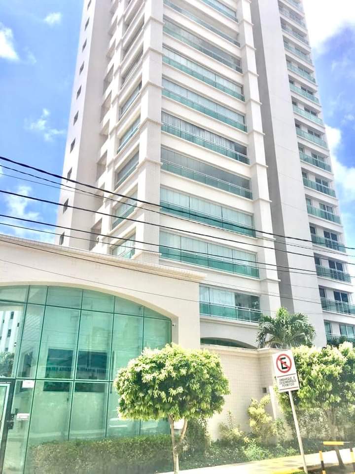 Imagem Apartamento com 4 Quartos à Venda, 228 m²em Petrópolis - Natal