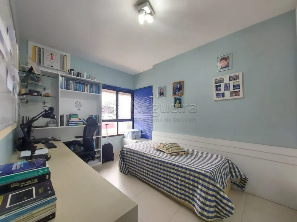 Imagem Apartamento com 4 Quartos à Venda, 195 m²em Aflitos - Recife