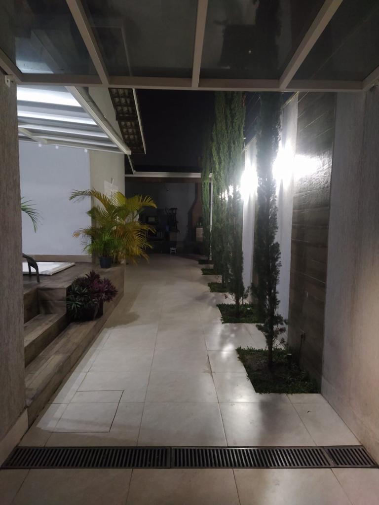 Imagem Casa com 3 Quartos à Venda, 300 m²em Jardim Realce - Suzano