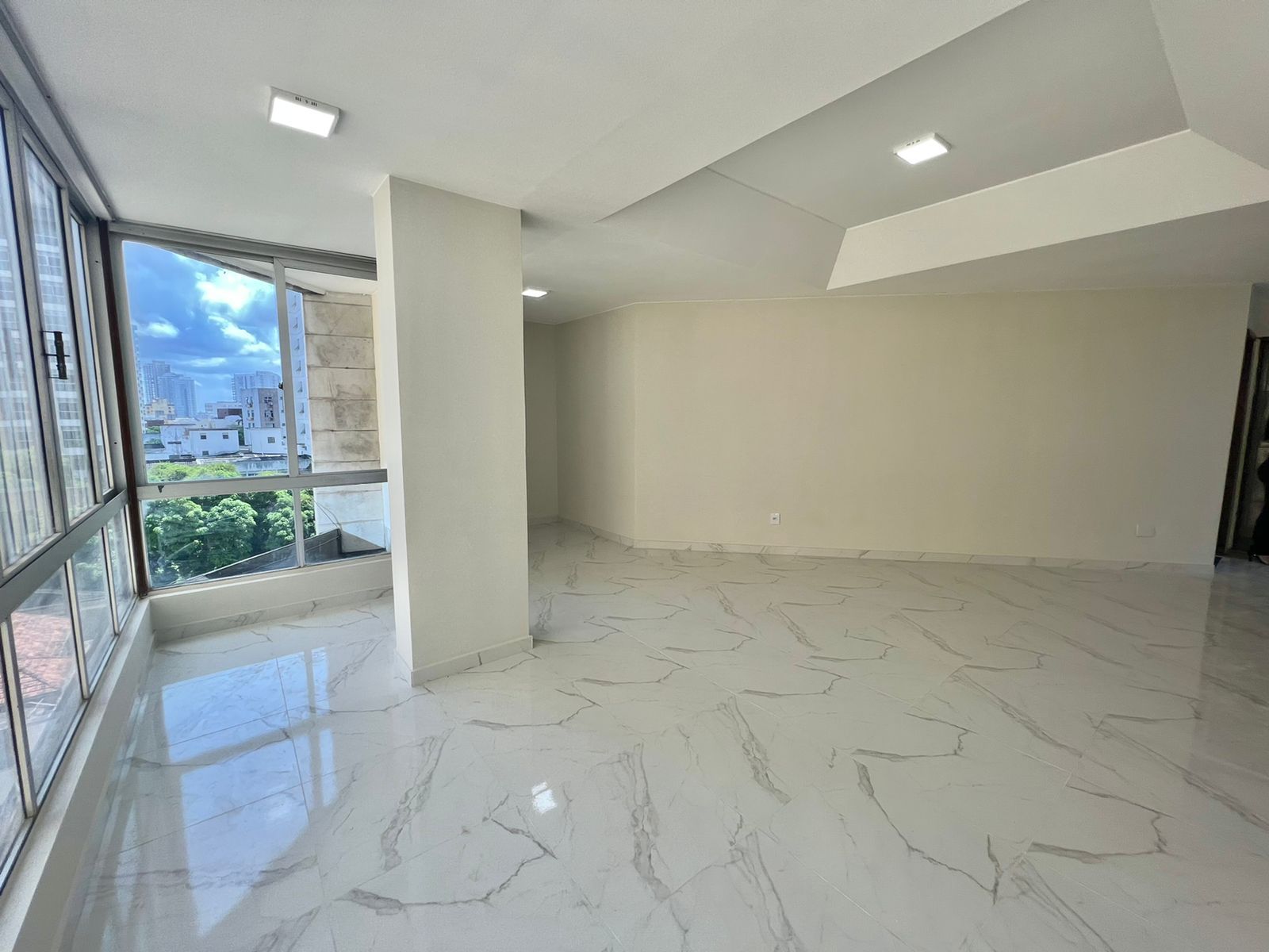 Imagem Apartamento com 3 Quartos à Venda, 195 m²em Cabanagem - Belém