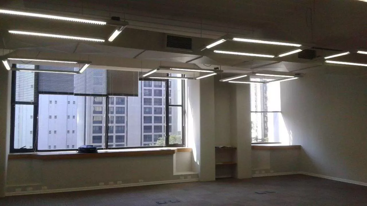 Foto do imóvel Sala Comercial à Venda ou Locação, 374 m²em Cidade Monções - São Paulo