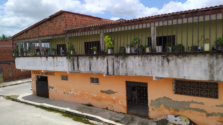 Imagem Casa com 4 Quartos à Venda, 325 m² em Canindezinho - Fortaleza