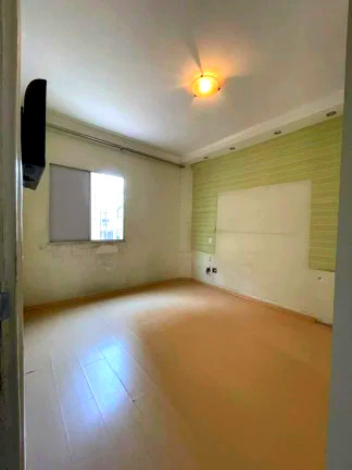 Imagem Apartamento com 2 Quartos à Venda,  em Vila Camargos - Guarulhos