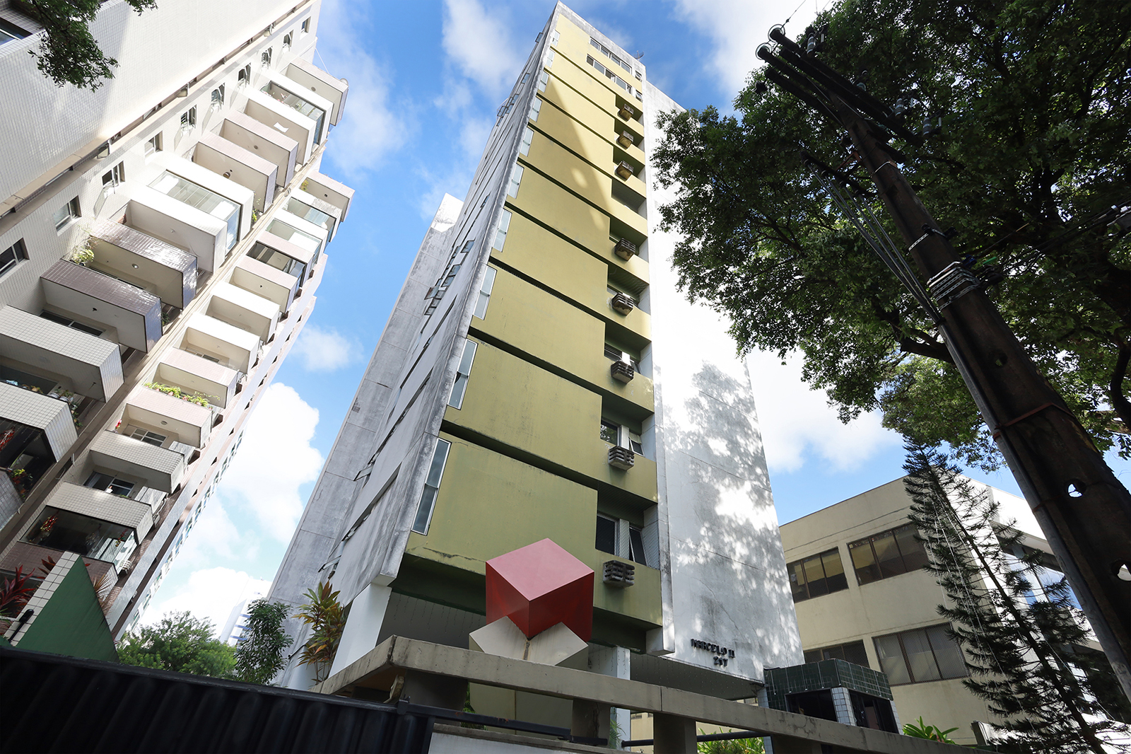 Imagem de fundo do condomínio Condomínio Marcelo II - Graças - Recife - PE
