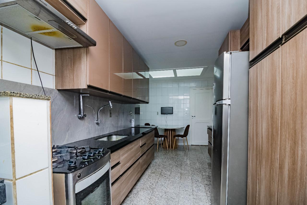 Imagem Apartamento com 3 Quartos à Venda, 123 m²em Batista Campos - Belém
