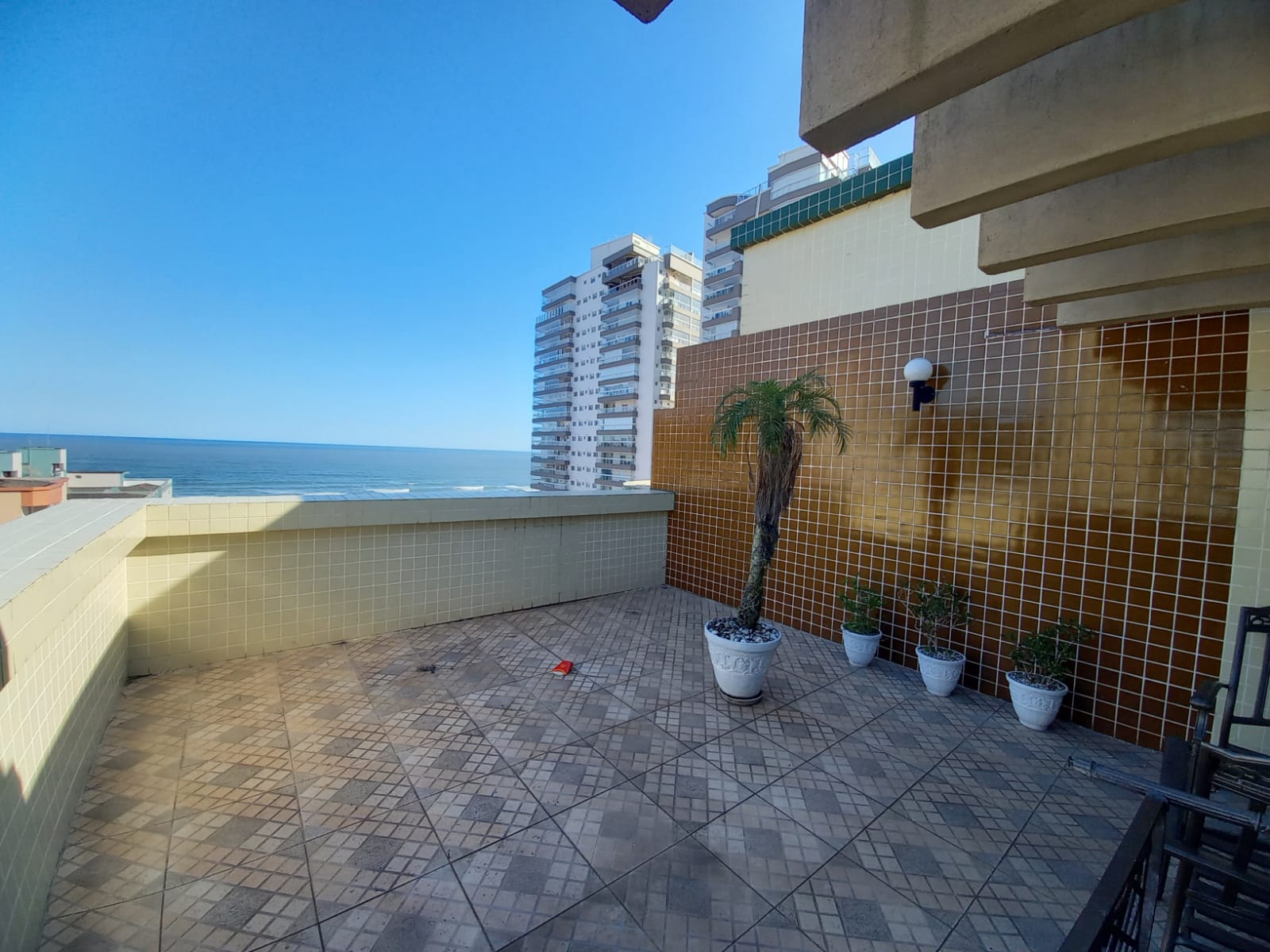 Foto do imóvel Cobertura com 4 Quartos à Venda, 400 m²em Canto do Forte - Praia Grande