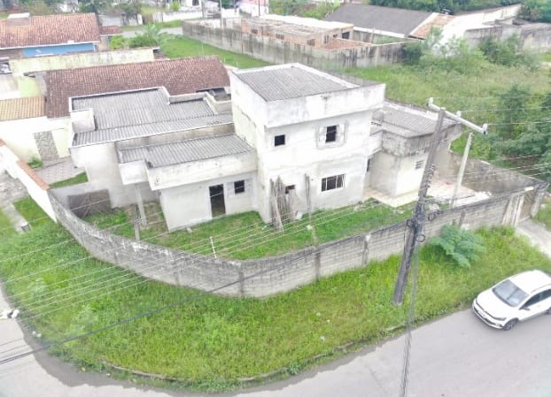 Sobrado com 2 Quartos à Venda, em Peruibe - Peruíbe