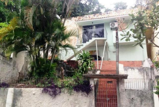 Imagem Casa com 6 Quartos à Venda, 400 m² em Santa Rosa - Niterói