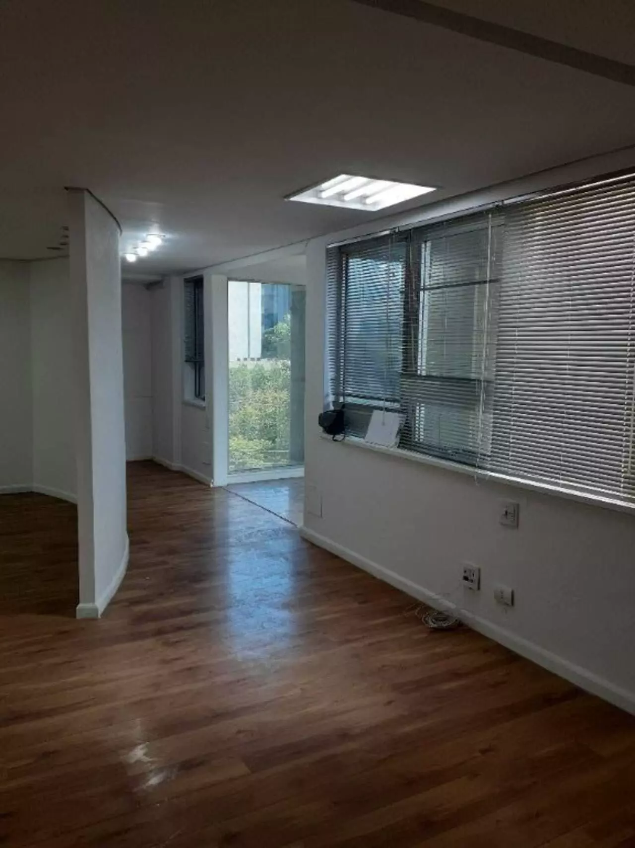 Foto do imóvel Sala Comercial à Venda ou Locação, 204 m² em Cidade Monções - São Paulo