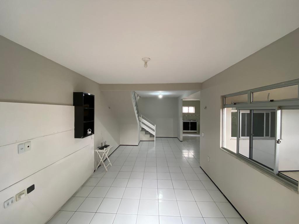 Imagem Casa com 3 Quartos à Venda, 158 m²em Demócrito Rocha - Fortaleza