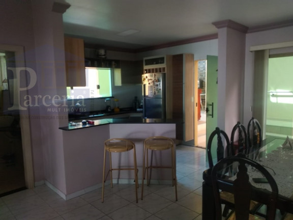 Imagem Casa de Condomínio com 4 Quartos à Venda, 210 m² em Flores - Manaus