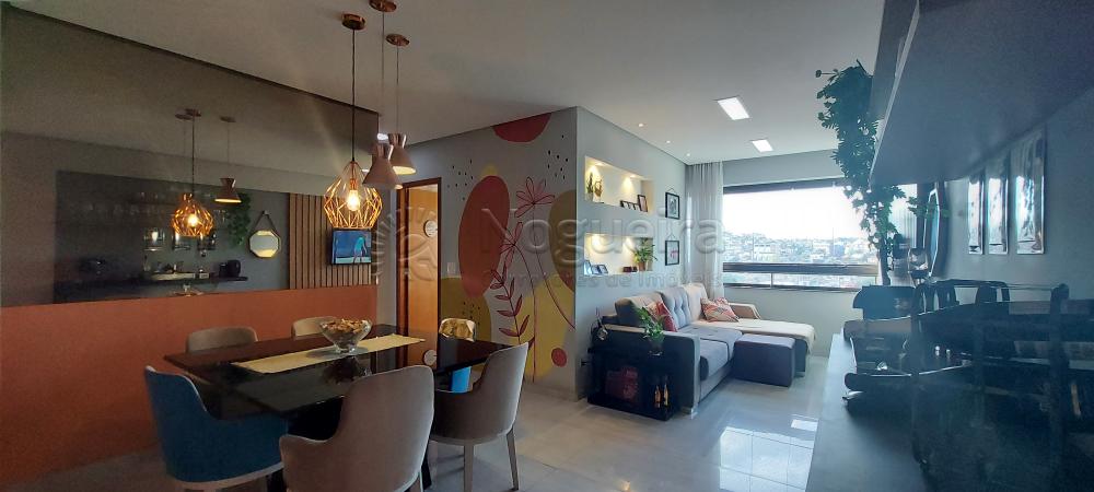 Imagem Apartamento com 2 Quartos à Venda, 79 m² em Casa Amarela - Recife