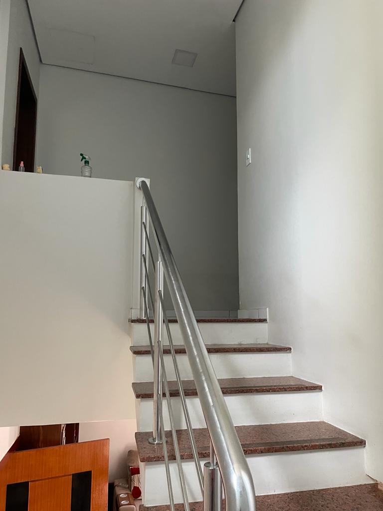 Imagem Casa de Condomínio com 3 Quartos à Venda, 250 m²em Flores - Manaus