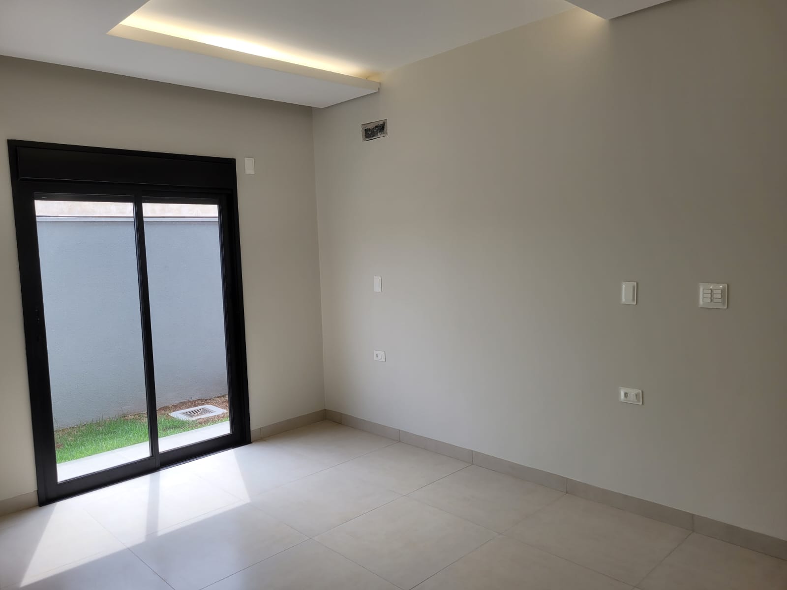 Imagem Casa com 3 Quartos à Venda, 210 m²em Alphaville Campo Grande 3 - Campo Grande