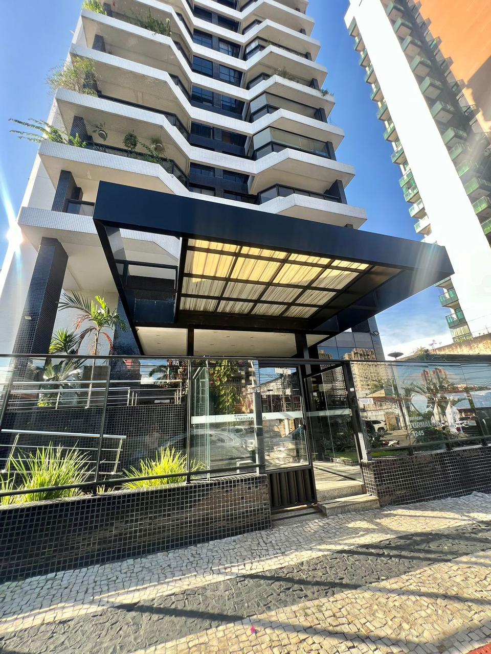 Foto do imóvel Apartamento com 4 Quartos à Venda, 185 m²em São Brás - Belém