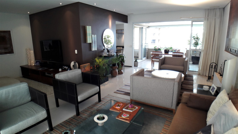 Foto do imóvel Apartamento com 3 Quartos à Venda, 248 m² em Vila Suzana - São Paulo