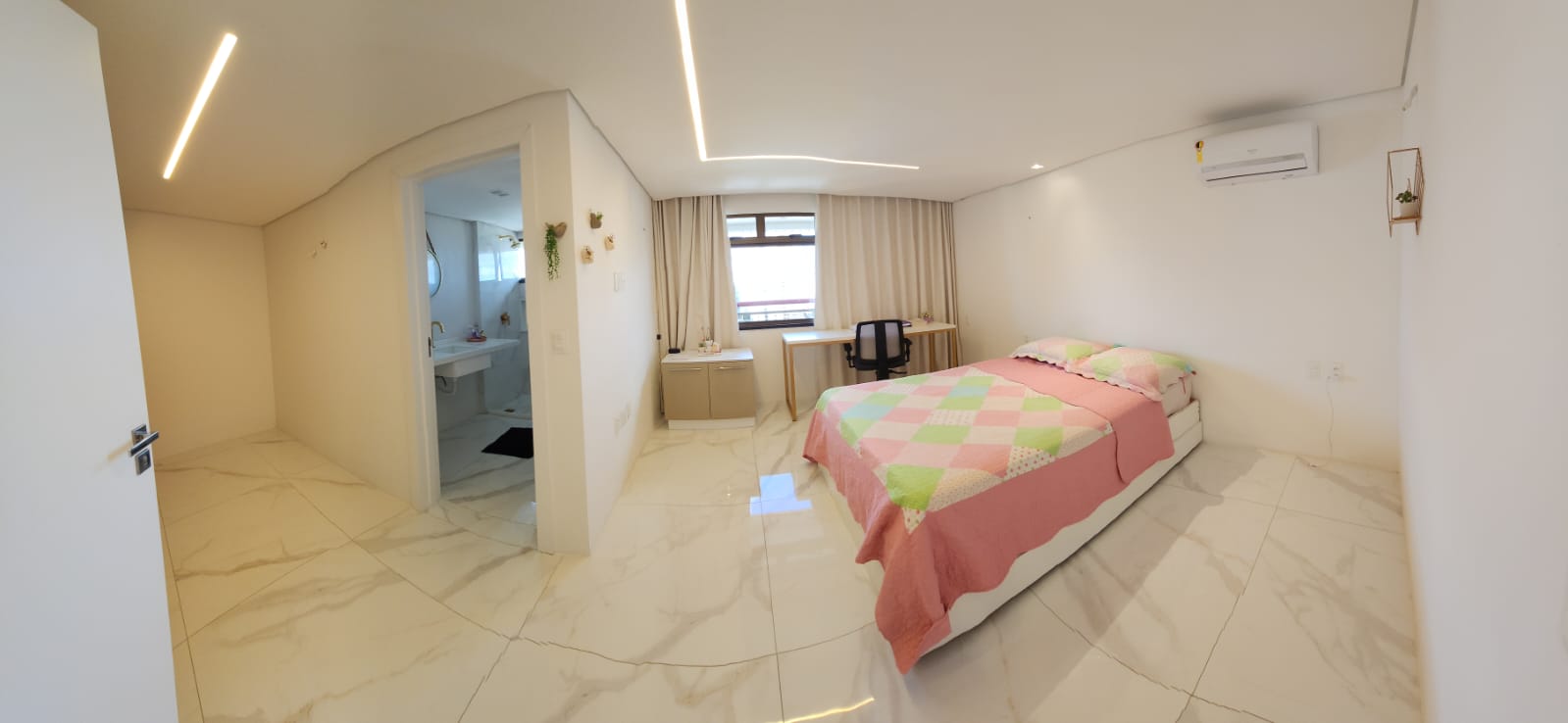 Imagem Apartamento com 5 Quartos à Venda, 340 m²em Meireles - Fortaleza